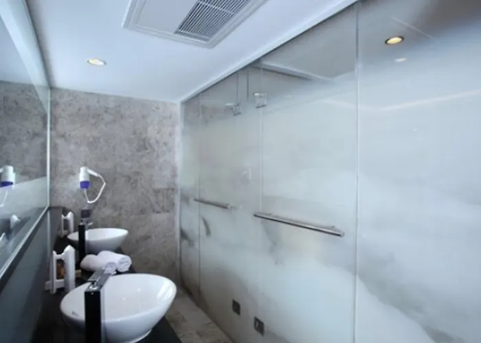 מלון Eskiceshme Marina (adults Only) 2*