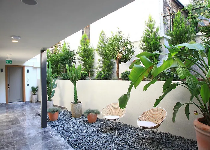 מלון Eskiceshme Marina (adults Only) 2*