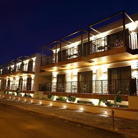 Hotel Eskiceshme Marina