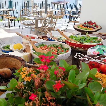 Hotel Eskiceshme Marina