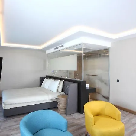 Eskiceshme Marina (adults Only) 酒店 博德鲁姆